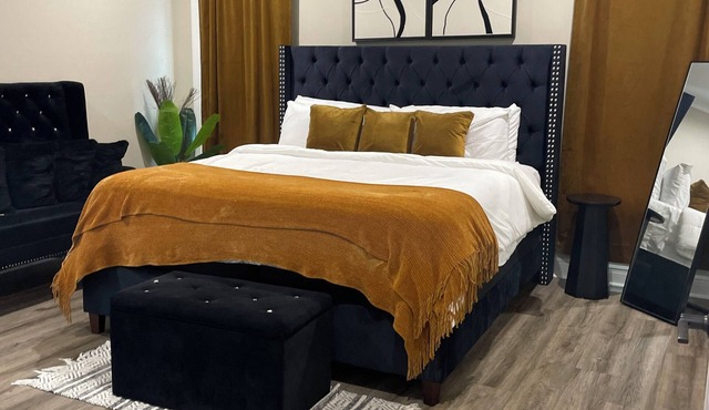 A Cozy Crisp Stay