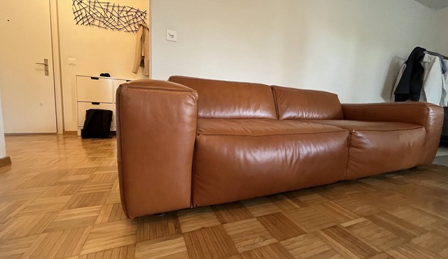 A cozy entire place close to Zürich + Airport. Ideal for digital nomads.