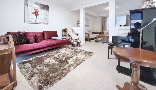 A Cozy Family House in Doncaster