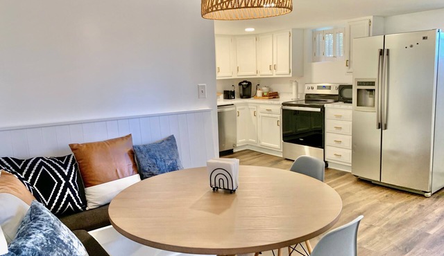 A Cozy Getaway 5 min from the heart of Lancaster!