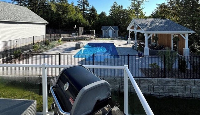 A cozy getaway for any season!