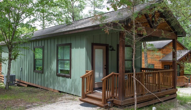 A Cozy Getaway Right on the Water, Two Creeks Crossing Resort