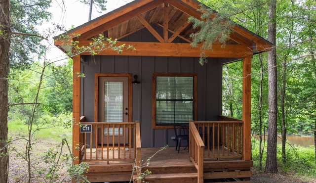 A Cozy Getaway Right on the Water, Two Creeks Crossing Resort