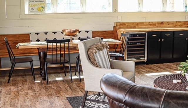 A Cozy Haven of Escape in the Wishbone of Southern Illinois (SoIL)