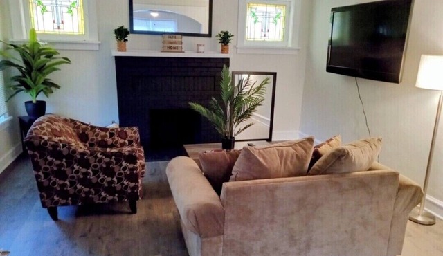 A cozy Home for the Traveling Women - Women only please. Rooms for rent