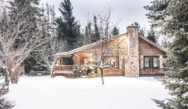A Cozy Log Cabin Located In The Heart Of The Adirondacks