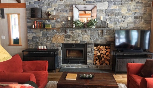A Cozy Luxury Cabin in the Woods