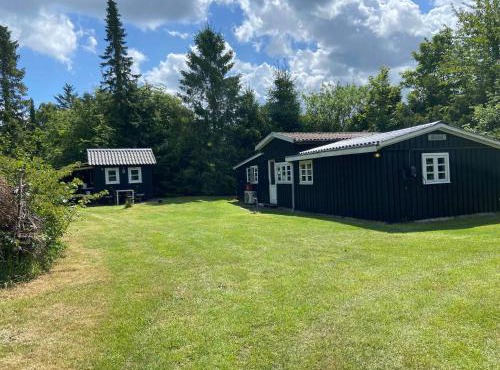 A Cozy Older Summerhouse On A Small Island