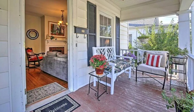 A Cozy Pet Friendly close to Downtown 4.4 miles to Duke Hospital