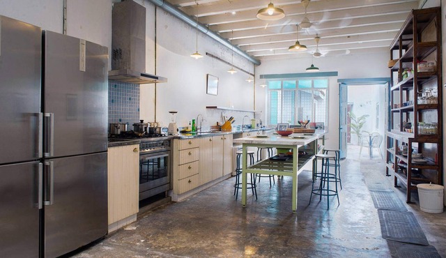 A Cozy & Stylish 1890s Heritage House