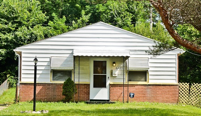 A Cozy Urban Place in the Gem City