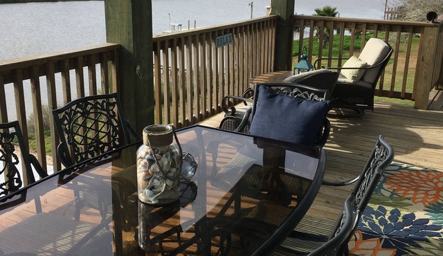 A Day on the Bay Lodging on Caney Creek in Sargent Texas
