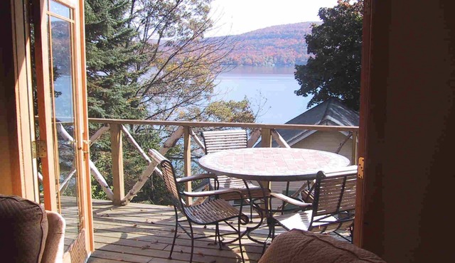 A delightful and artfully decorated 3 bedroom w lakefront in Cooperstown