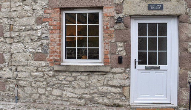 A delightful break with your loved ones awaits at Maisie’s Cottage.