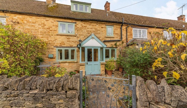 A delightful two bedroom Cotwold holiday cottage with garden - Cosy Corner