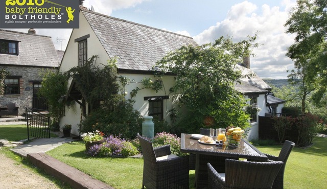 A delightful two bedroom cottage with exceptional indoor leisure facilities