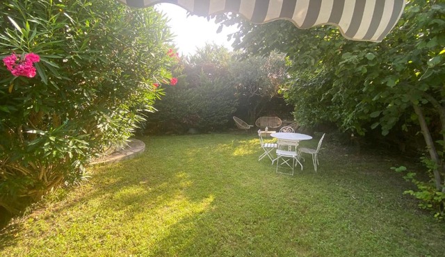 "A Deux Pas de la Montagnette", mazet provencal 4 personnes