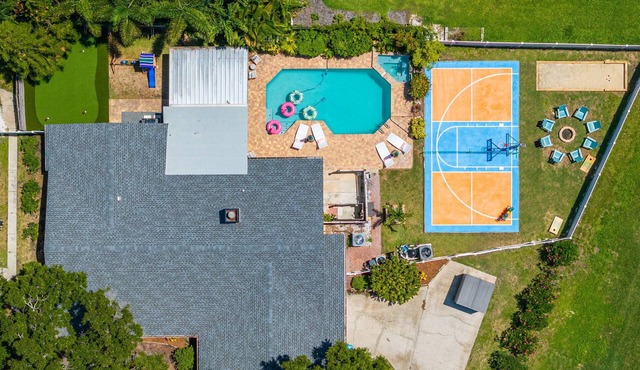 A dream vacation home, minutes from the beach with activities for everyone!