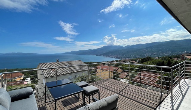 A dreamlike view & private parking in Kastav, Apartment Alina