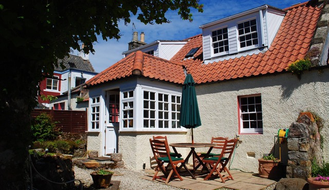 A fabulous traditional cottage - full of character - sleeps 6
