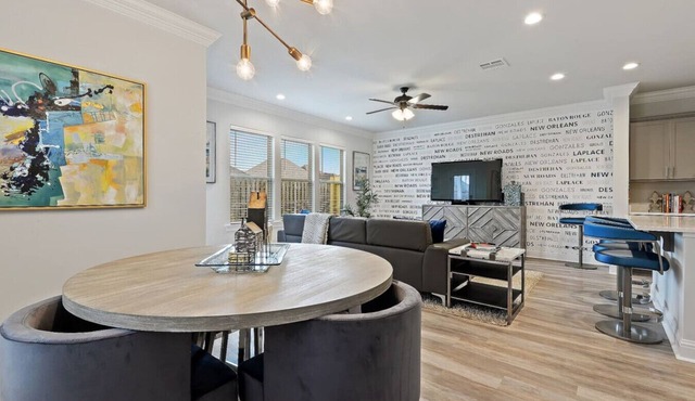 A Family Affair, Sleeps 16