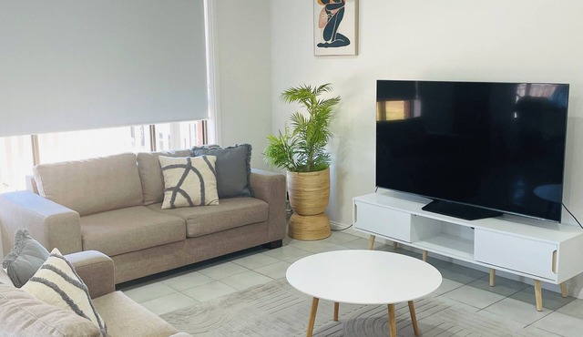 A family friendly beach getaway, 5 mins from the beach and brand new boat ramp!