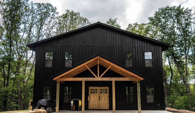 A family oasis located in the heart of Hocking Hills.
