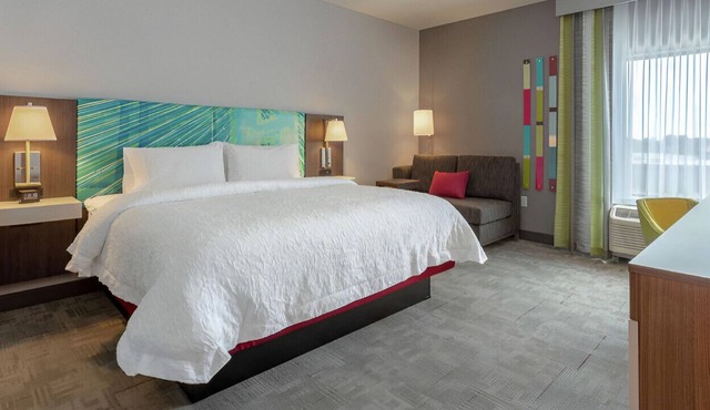 A Fantastic King Room w/ Comfort & Convenience