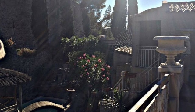 A few minutes from Narbonne and 30 minutes from the beaches