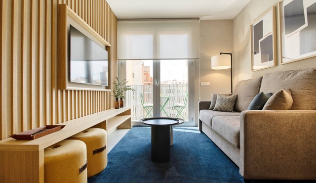 A few minutes from Sagrada Familia. New and spacious apartment