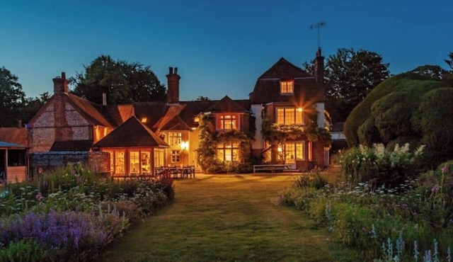 A fine listed period property in a National Parknn