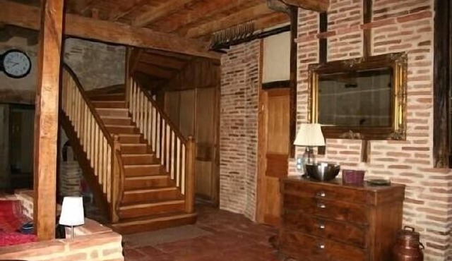 A former coach inn in the XVII, in the heart of the country cocaine