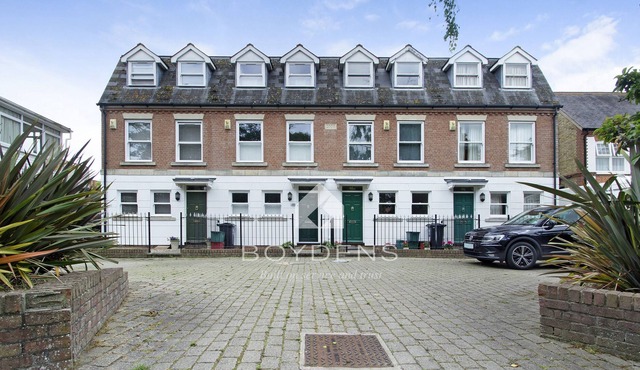 A four bedroom townhouse in Frinton on Sea featured in the national awarded film ’Lucas & Albert’