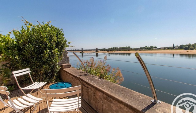 Authentic 3-Level House with Terrace and Loire View