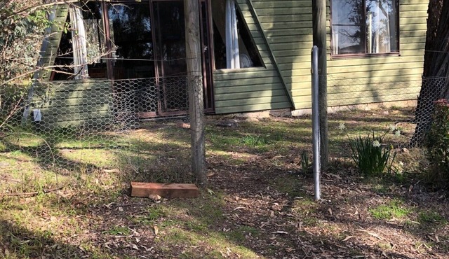 A Frame 2 b/room cabin, furnished, self contained. Free parking. Quite location