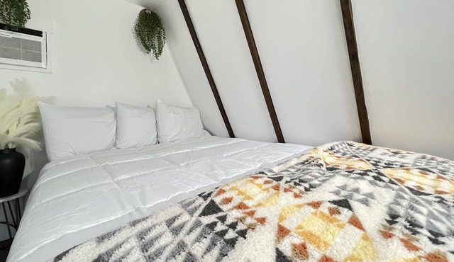 A Frame Cabin close to George & Desert Aire