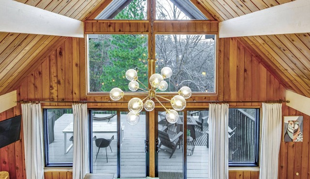 A-Frame Cabin / Large Deck / Forest Views / Firepit / Dogs