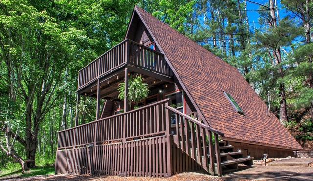 A-frame Cabin Near Mt. Mitchell!