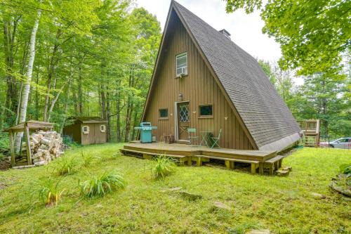 A-Frame Cabin w/Furnished Deck in Becket!