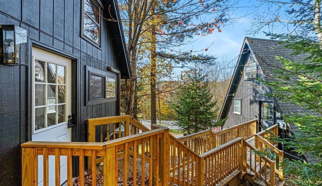 A-Frame Cabin w/Hot Tub Near Mt. Snow & VAST
