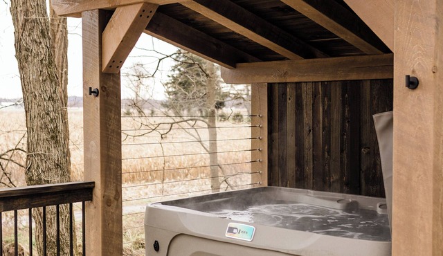 A-frame Cabin with Hot tub & Wifi in Beach City