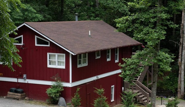 A-Frame Chalet on the Creek