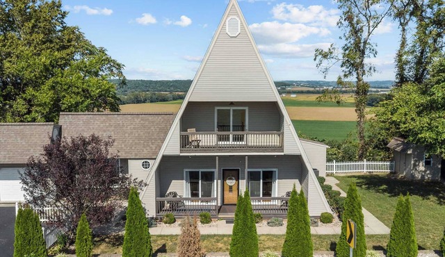 A-Frame Home | Ultimate Retreat in Bourbon Country