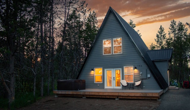 A-frame Hot Tub Fire Pit Pet Friendly