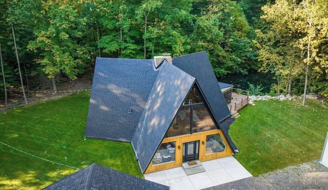 A-Frame I Hot Tub I Nature Play