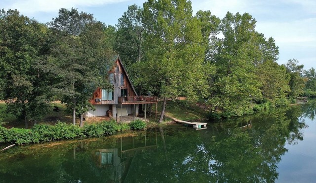 A-frame Lakefront Cabin near Spring River