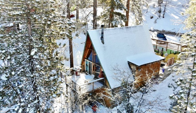 A-Frame of Arrowbear; stunning cabin with mountain VIEWS