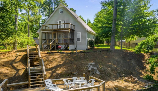 A Frame of Mind: 3 BR, 2 BA House in Cullman, Sleeps 10