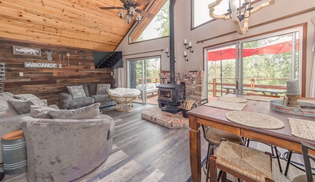 A-Frame of Mind - Beautiful Tri-Level 4 Bedroom 3 Bath in Arnold w/Gameroom