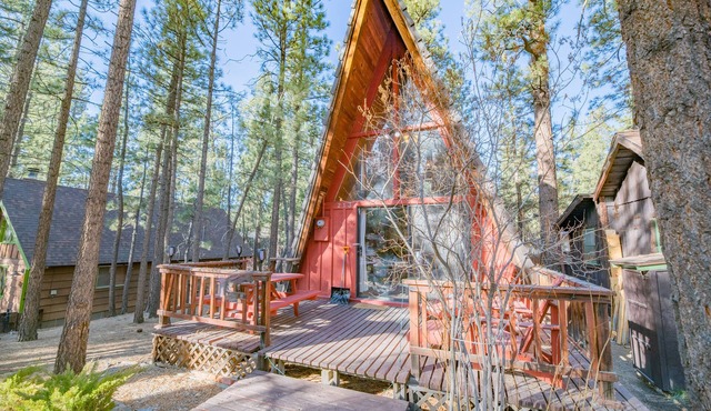 A-Frame of Mind - Wood Stove Fireplace, Deck, Barbecue
